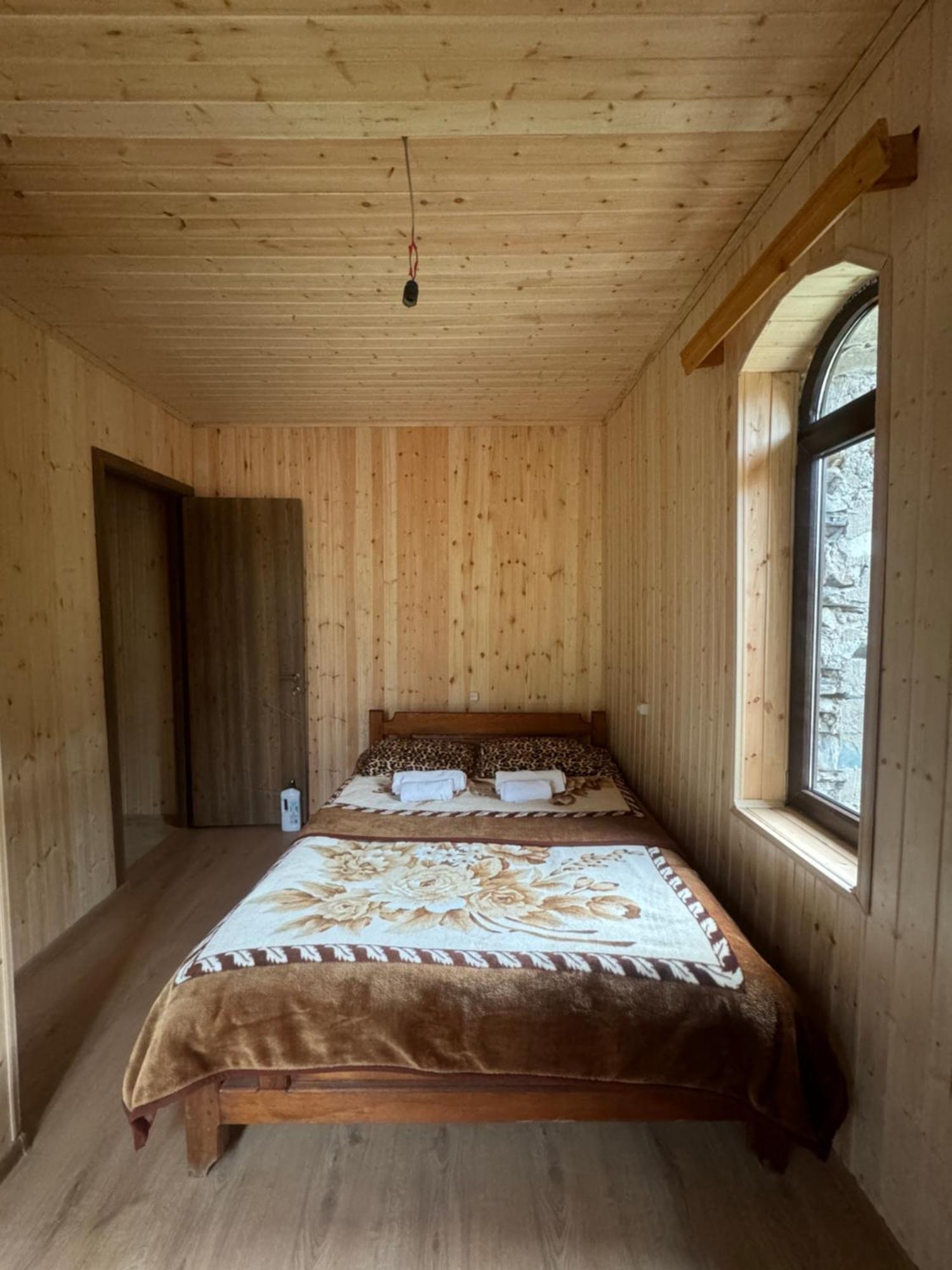 Chazhashi Guesthouse Ushguli ภายนอก รูปภาพ