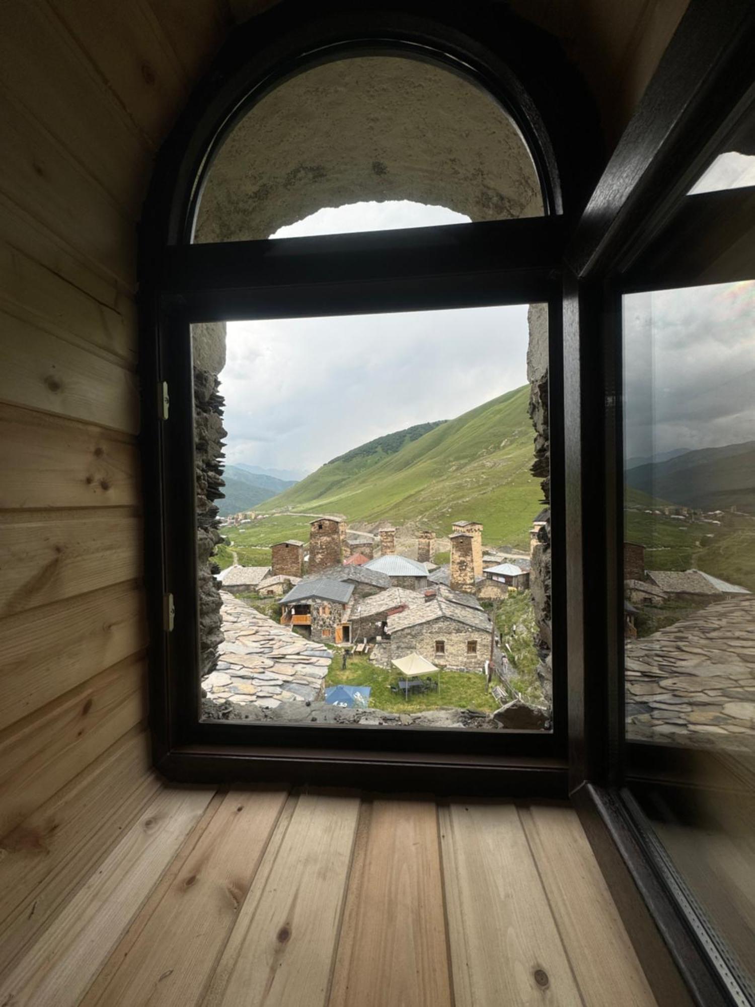 Chazhashi Guesthouse Ushguli ภายนอก รูปภาพ
